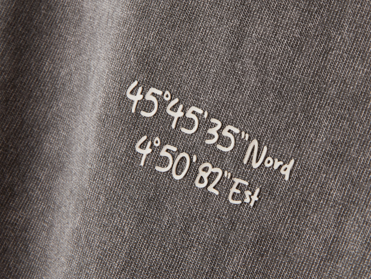 1013124-201 | M TEE SHIRT ARTW 01 | MUDD