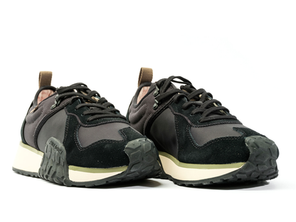 77330-001-M | TROOP RUNNER | ZWART/ZWART